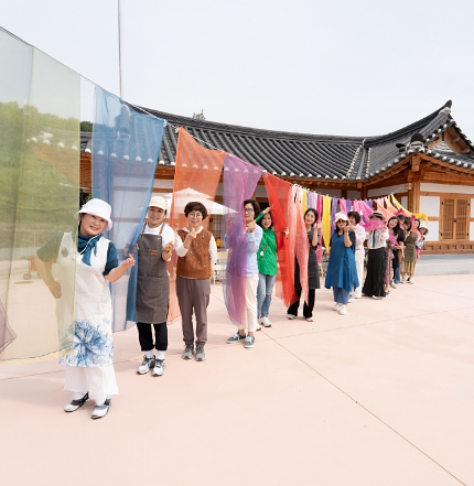 고창에서 피어나는 한복(바르게 입고, 자연스럽게 누비는 한복).png