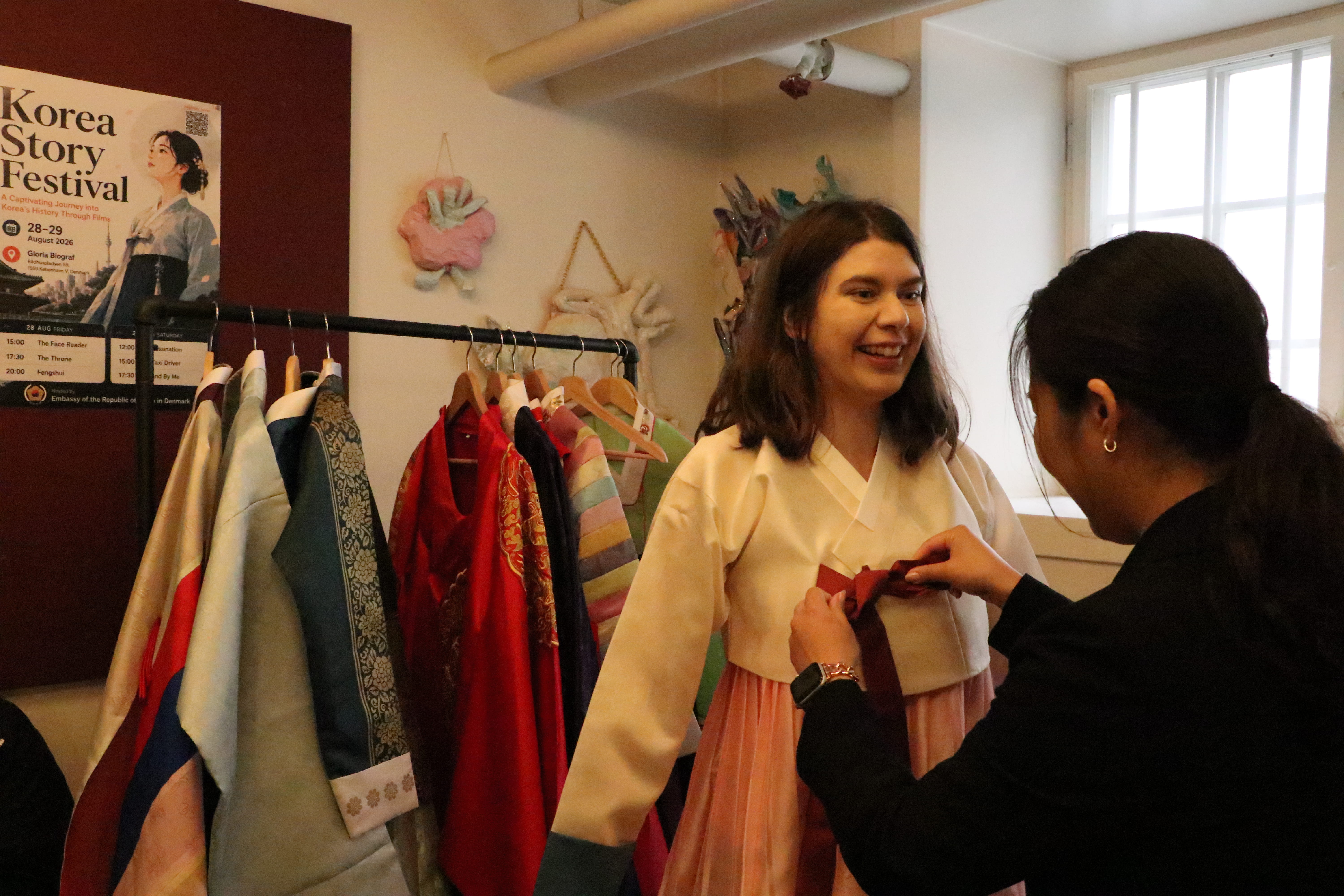 korea story festival_한복코너 사진 (1).jpg